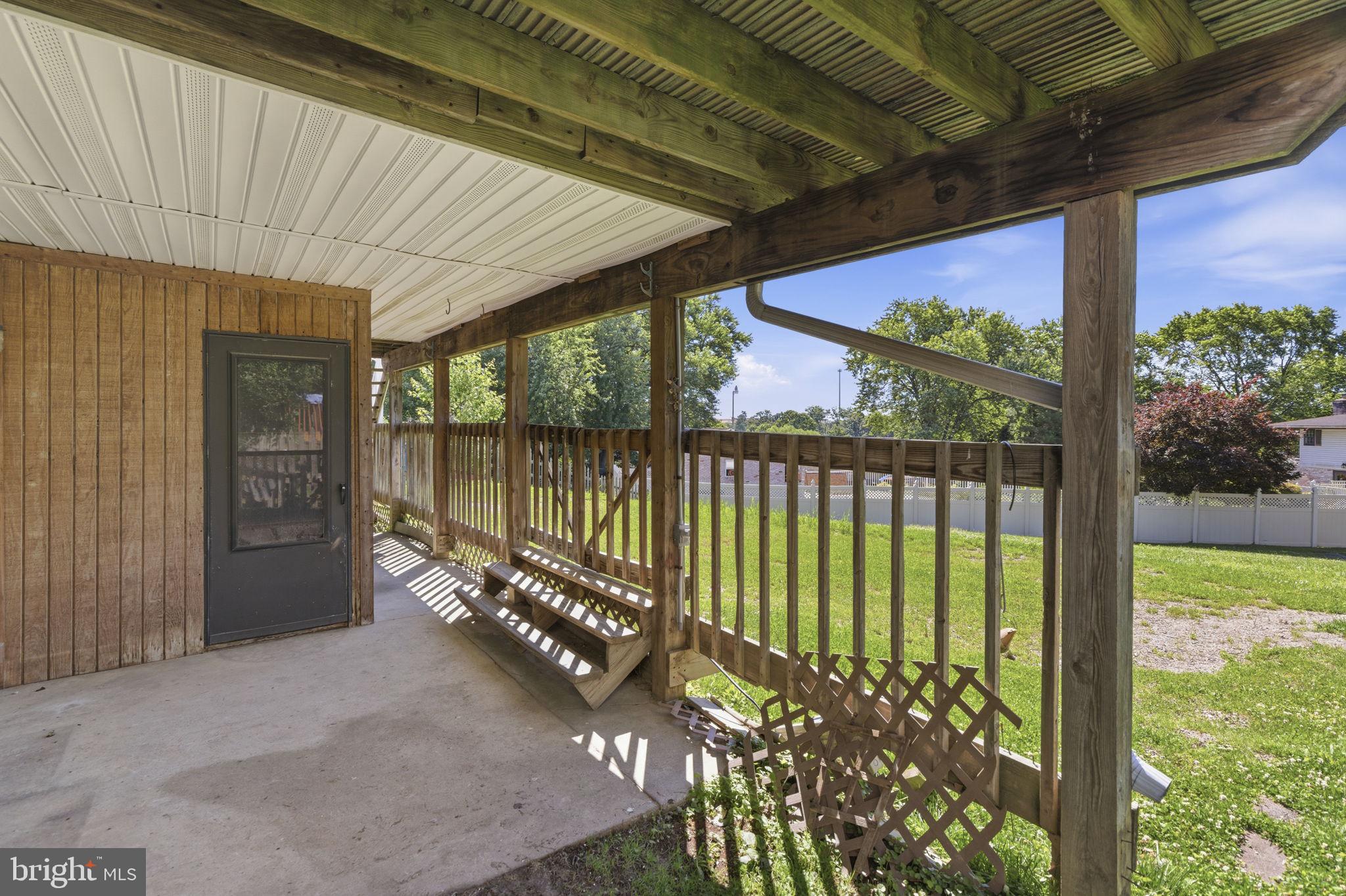 HILLTOP ACRES - Residential