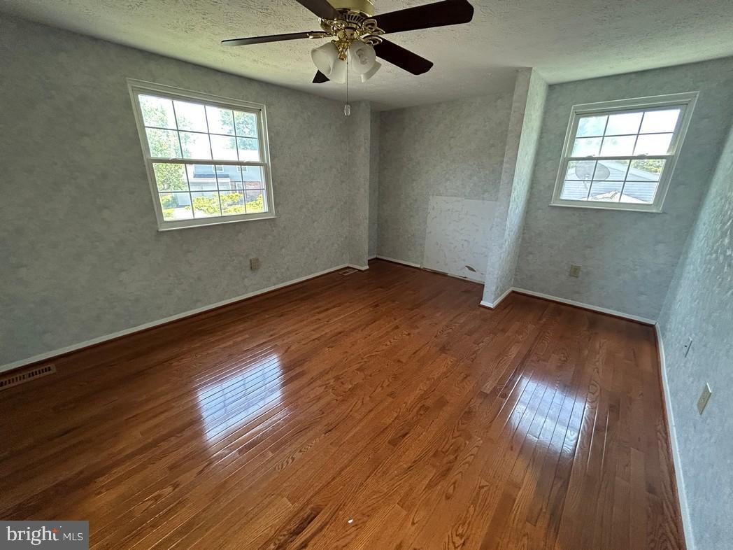 AMBER MEADOWS - Residential