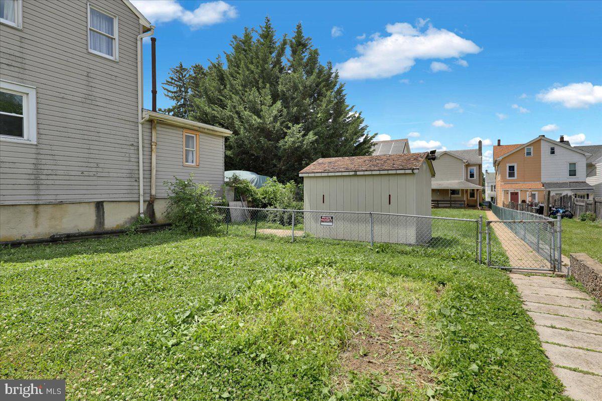 WEST HILLS - Residential