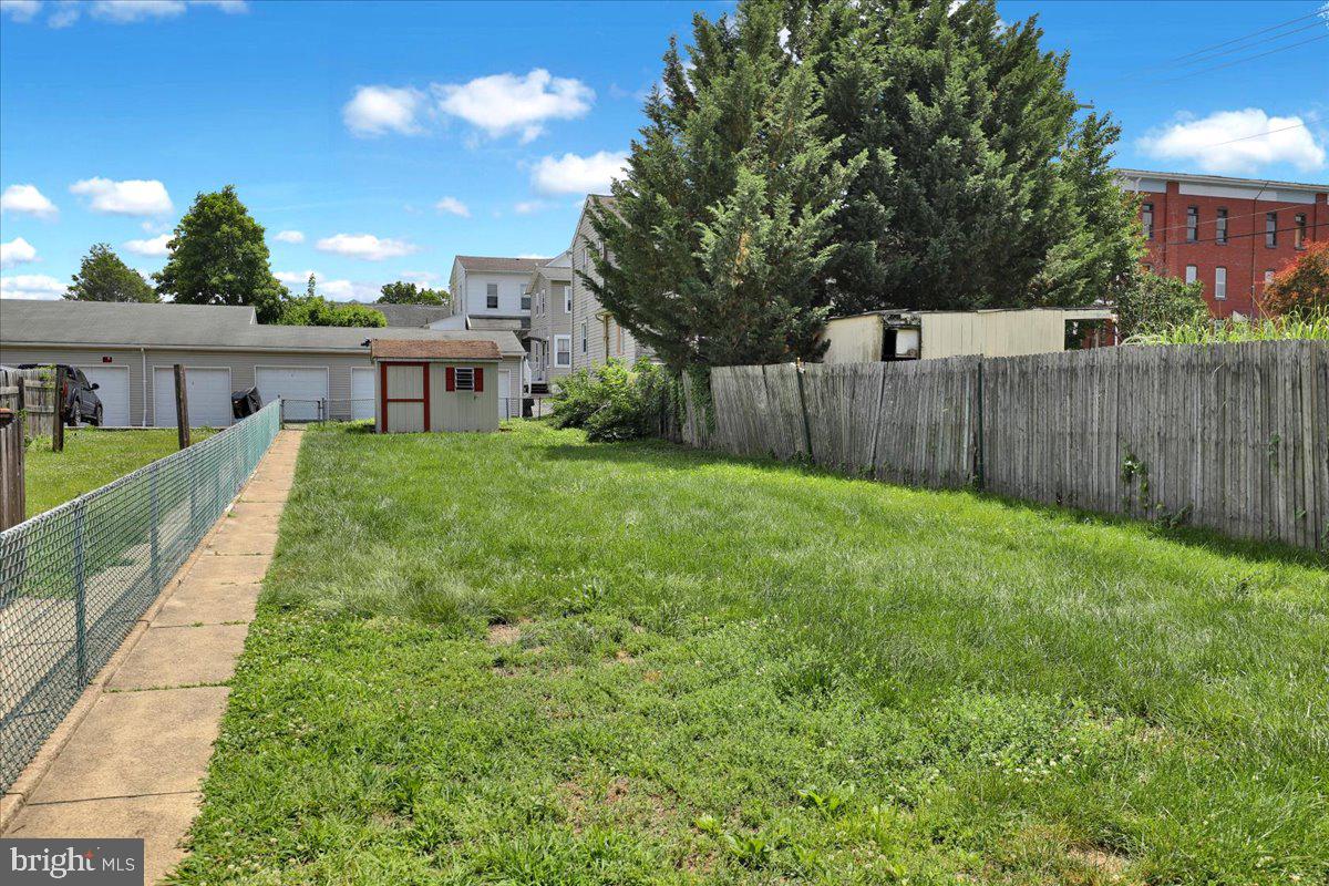 WEST HILLS - Residential