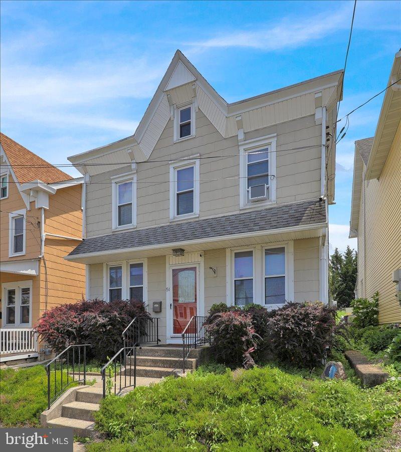 WEST HILLS - Residential