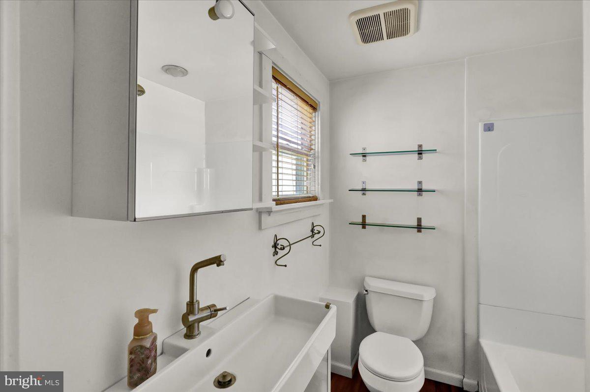 WEST HILLS - Residential