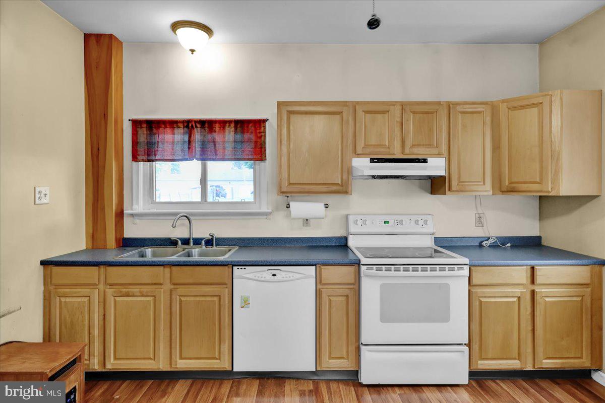 WEST HILLS - Residential