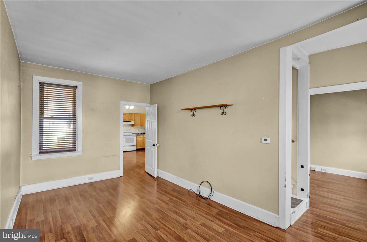 WEST HILLS - Residential