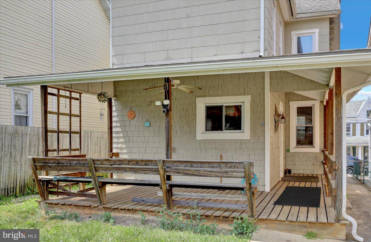 WEST HILLS - Residential