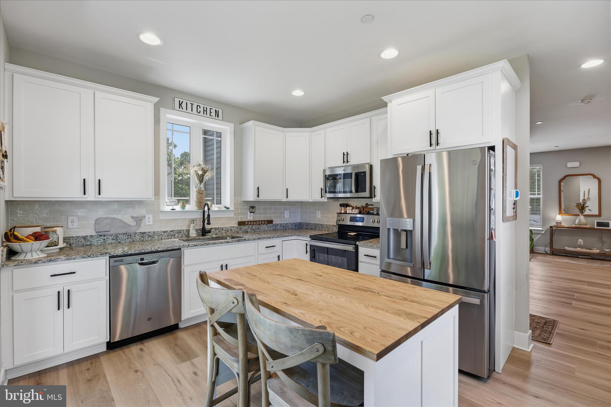 WOW Just WOW! Falling in Love is easy with this amazing and stunning Colonial built in 2021 In the Sought-After Community of Boulevard Park! From the exterior Ledgestone and upgraded siding, oversized windows, wide staircase, 9' ceilings, stainless appliances, 42" white maple cabinetry with crown molding, granite countertops, Huge Owners Suite, walk-in closet, double vanity, beautiful Tuscan tilework and So Much More!!!  Finish the basement with whatever suits you and utilize the 3-piece rough in for yet an additional full bath!  Swim in your own pool or enjoy the fantastic Community playground, beach, boat ramp on top of it all! 
Be in your new home in as little as 2 weeks with preferred lenders!