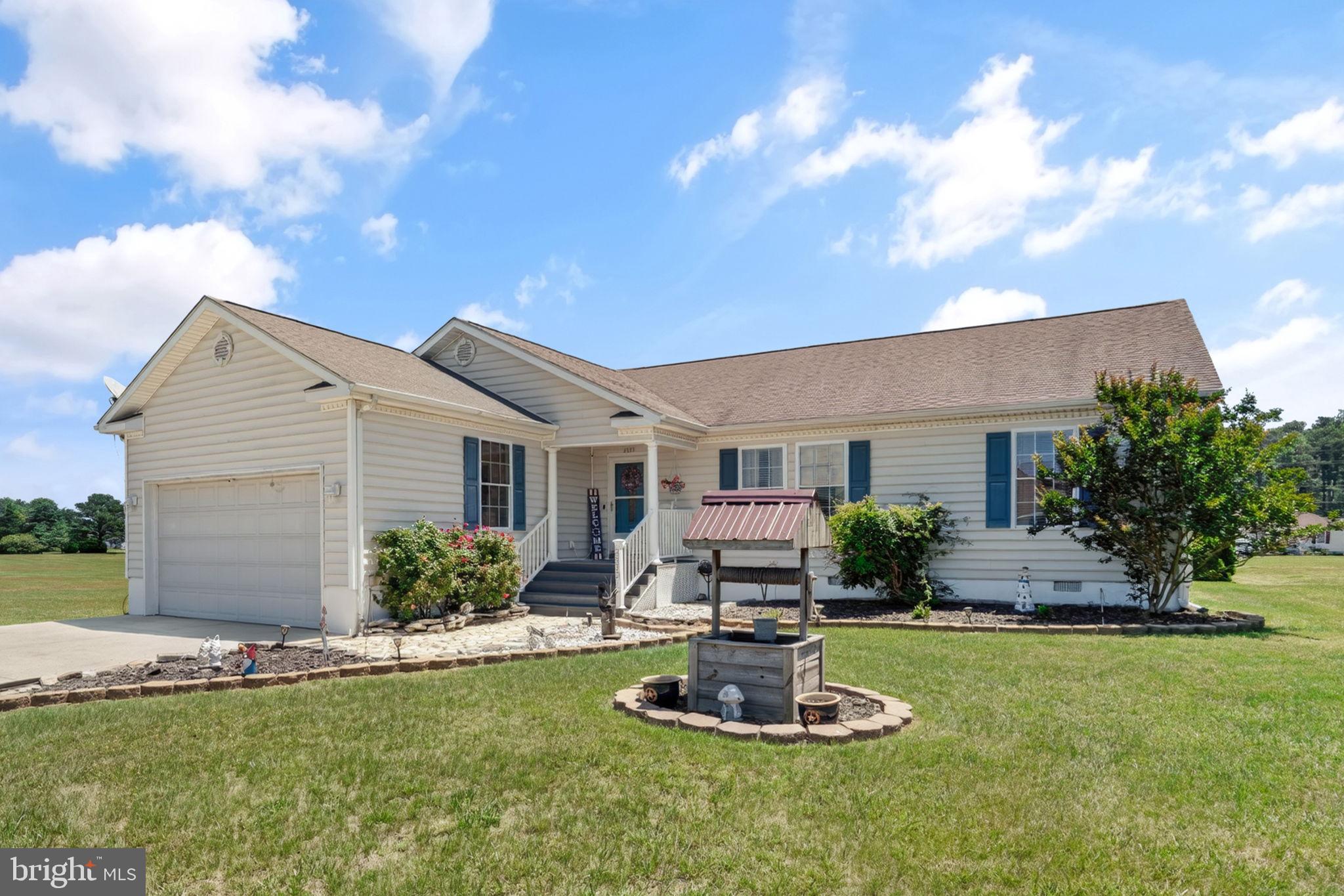 CAPTAIN'S COVE - Residential