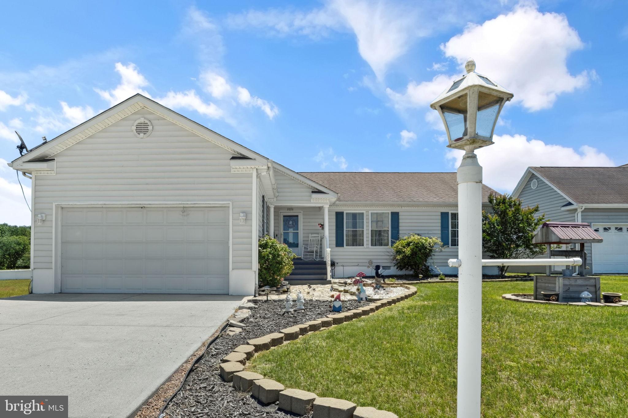 CAPTAIN'S COVE - Residential