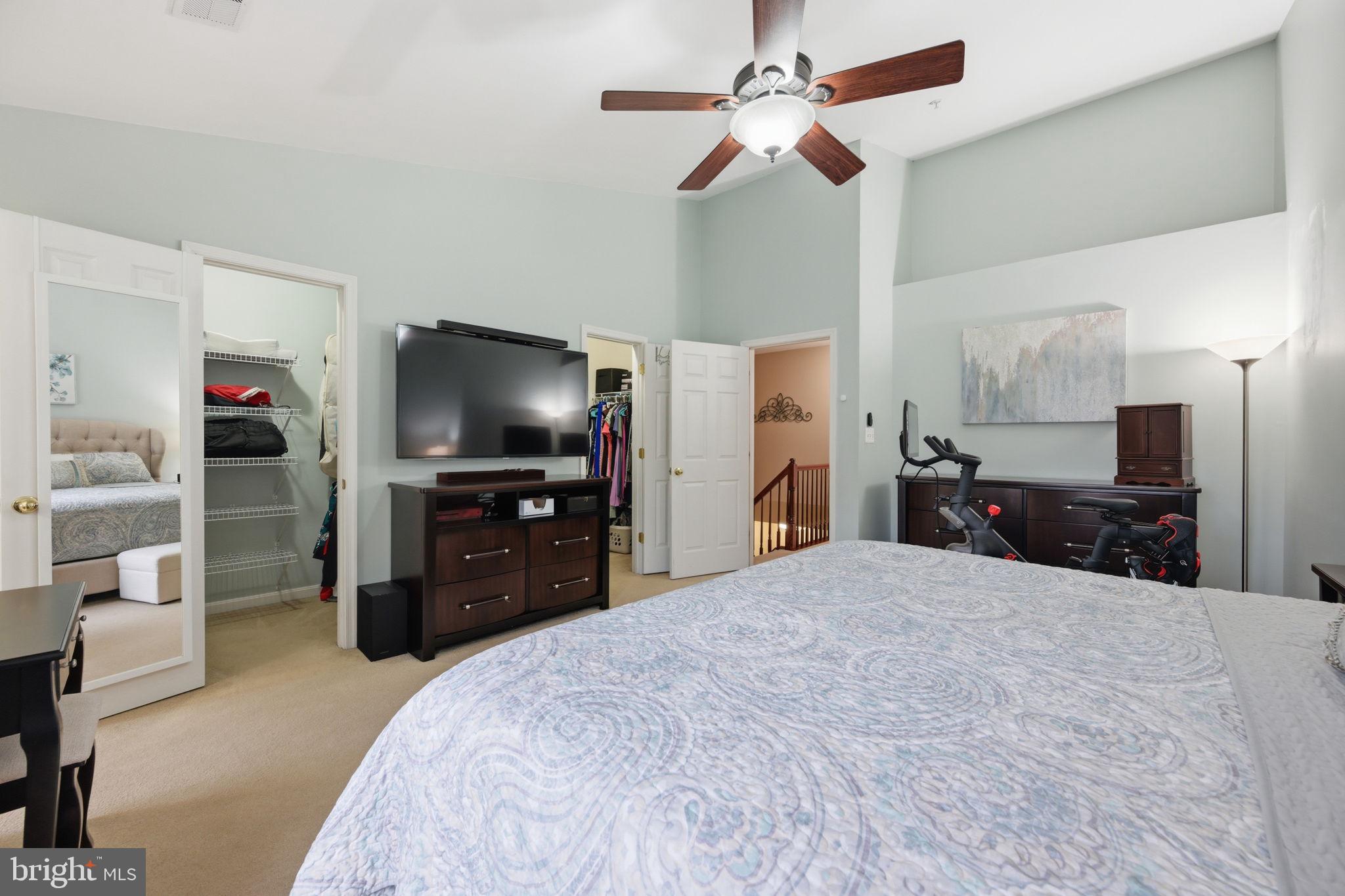 SEVEN OAKS - Residential