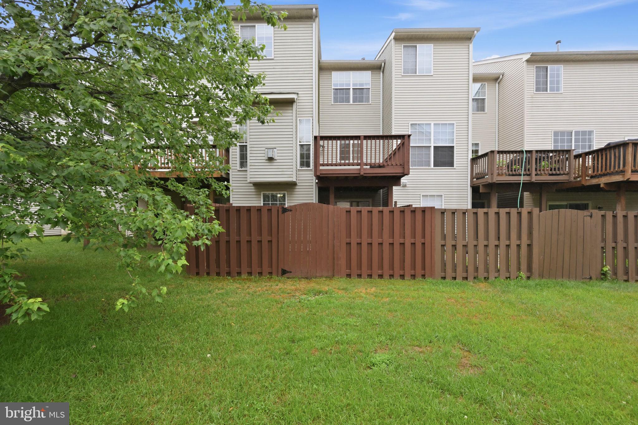 SEVEN OAKS - Residential