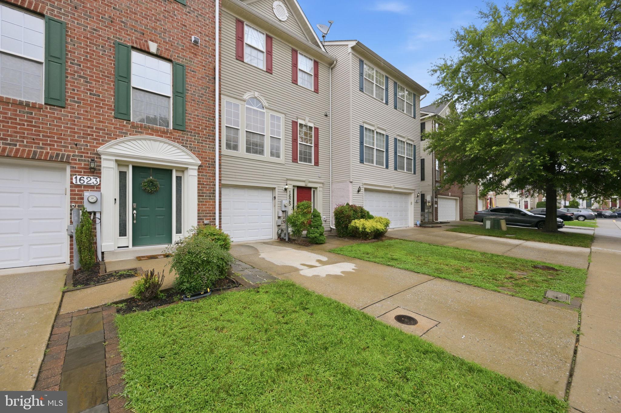 SEVEN OAKS - Residential