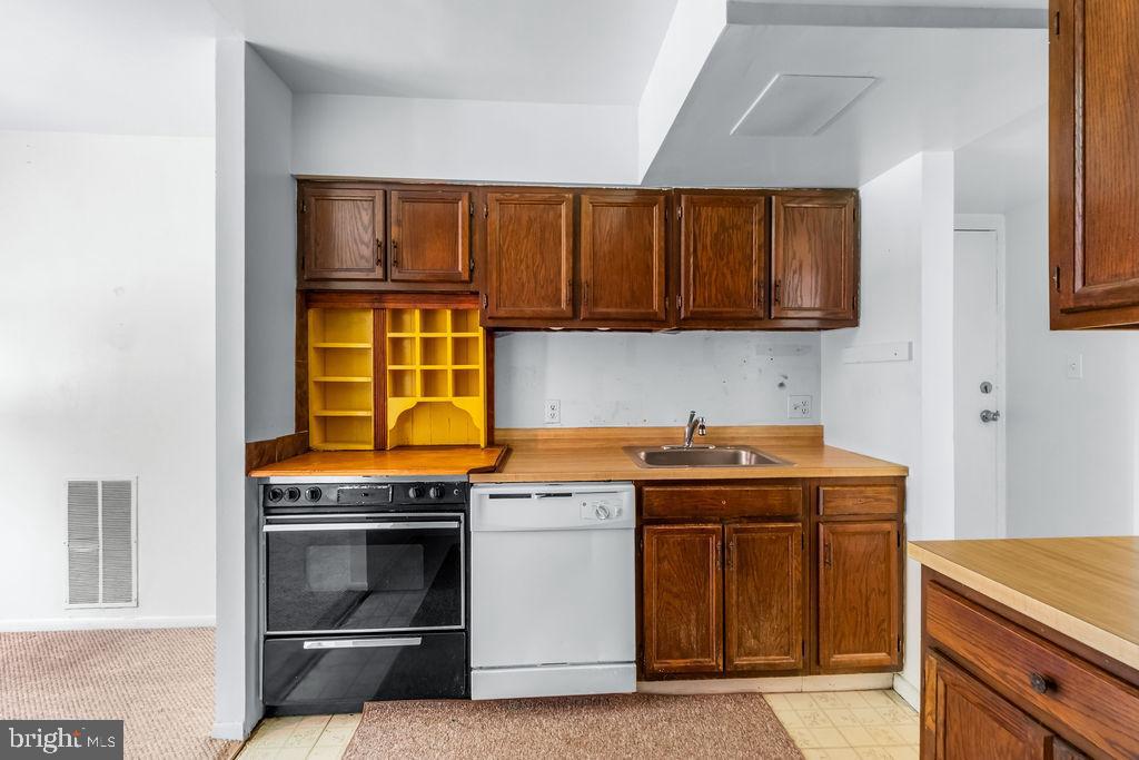TREOVER CONDOMINIUM - Residential