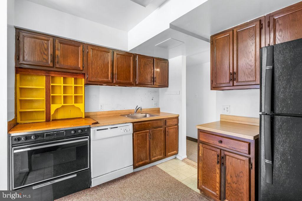 TREOVER CONDOMINIUM - Residential