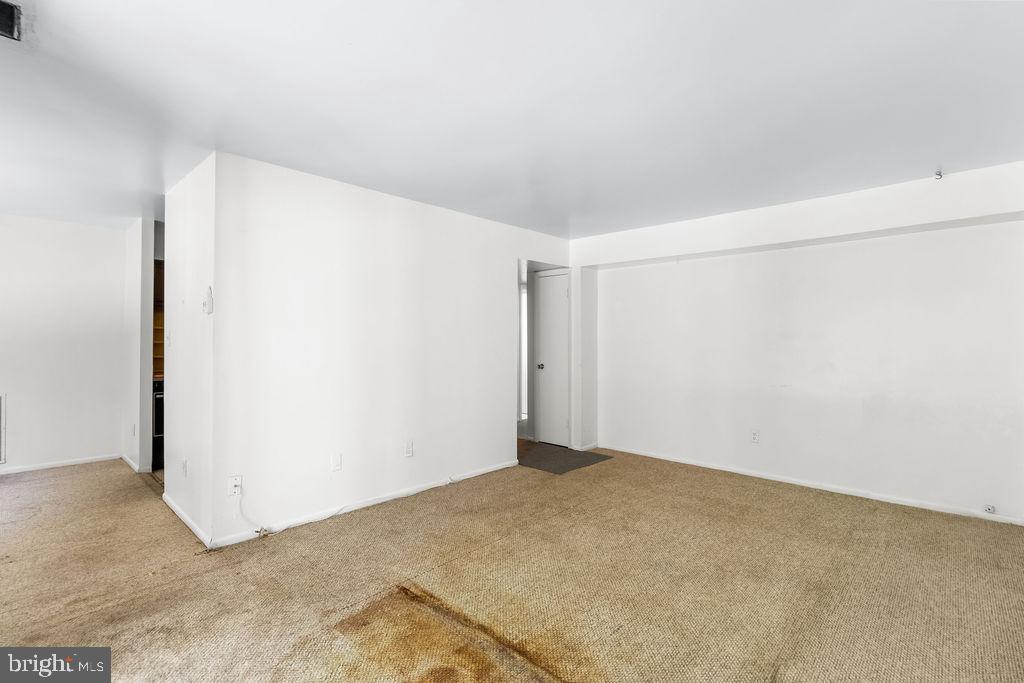 TREOVER CONDOMINIUM - Residential