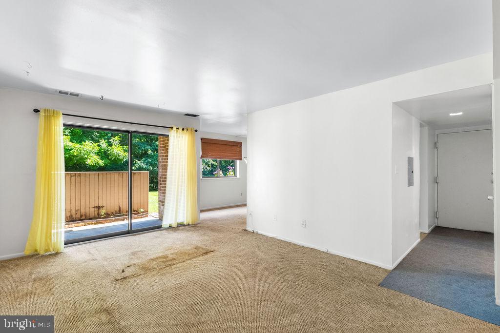TREOVER CONDOMINIUM - Residential
