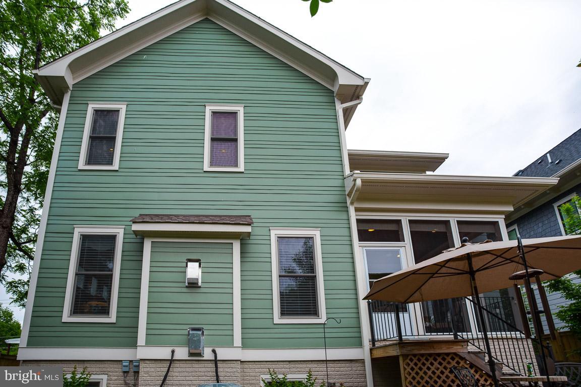 ADDISON HEIGHTS - Residential
