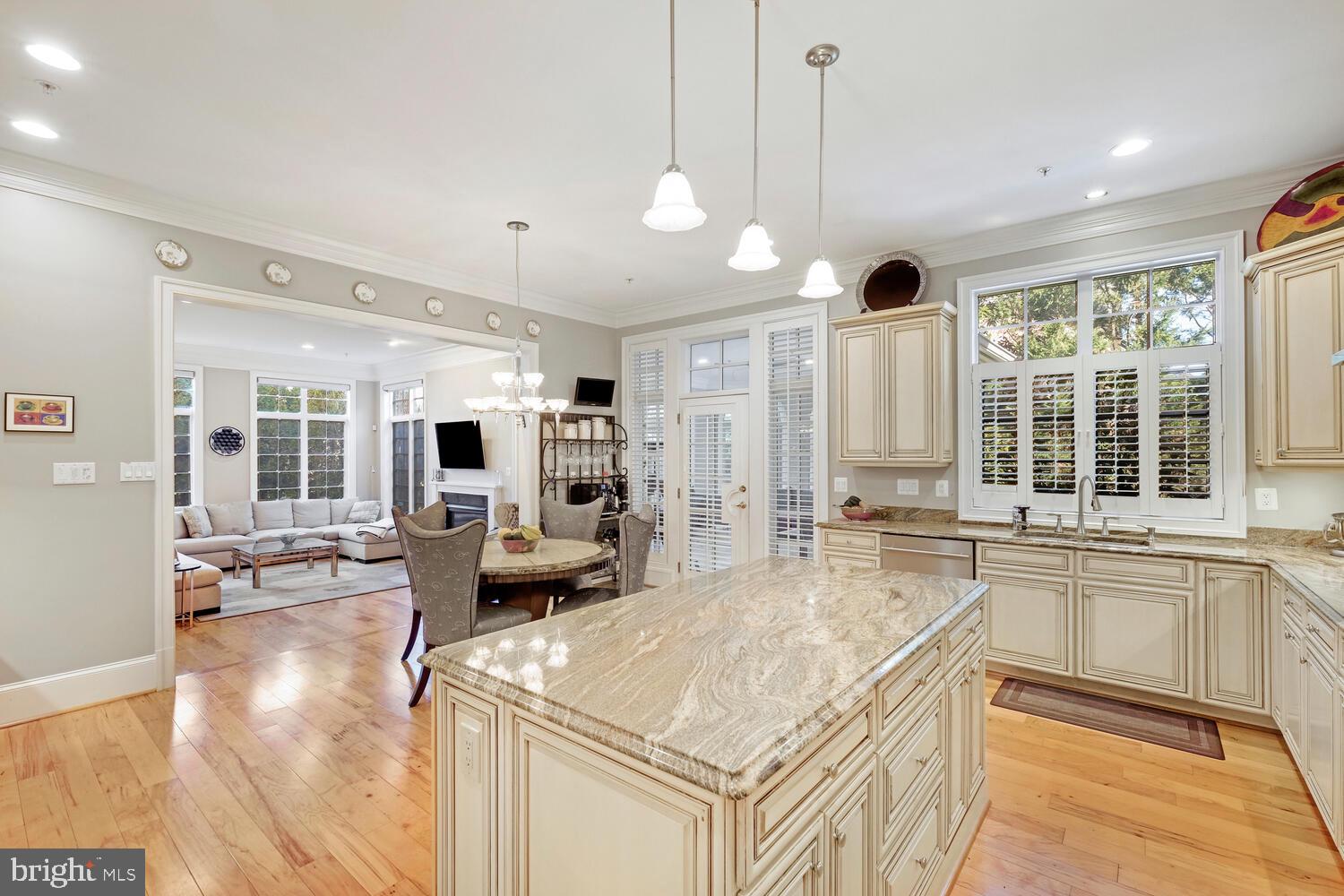 OAKS AT NORTH BETHESDA - Residential