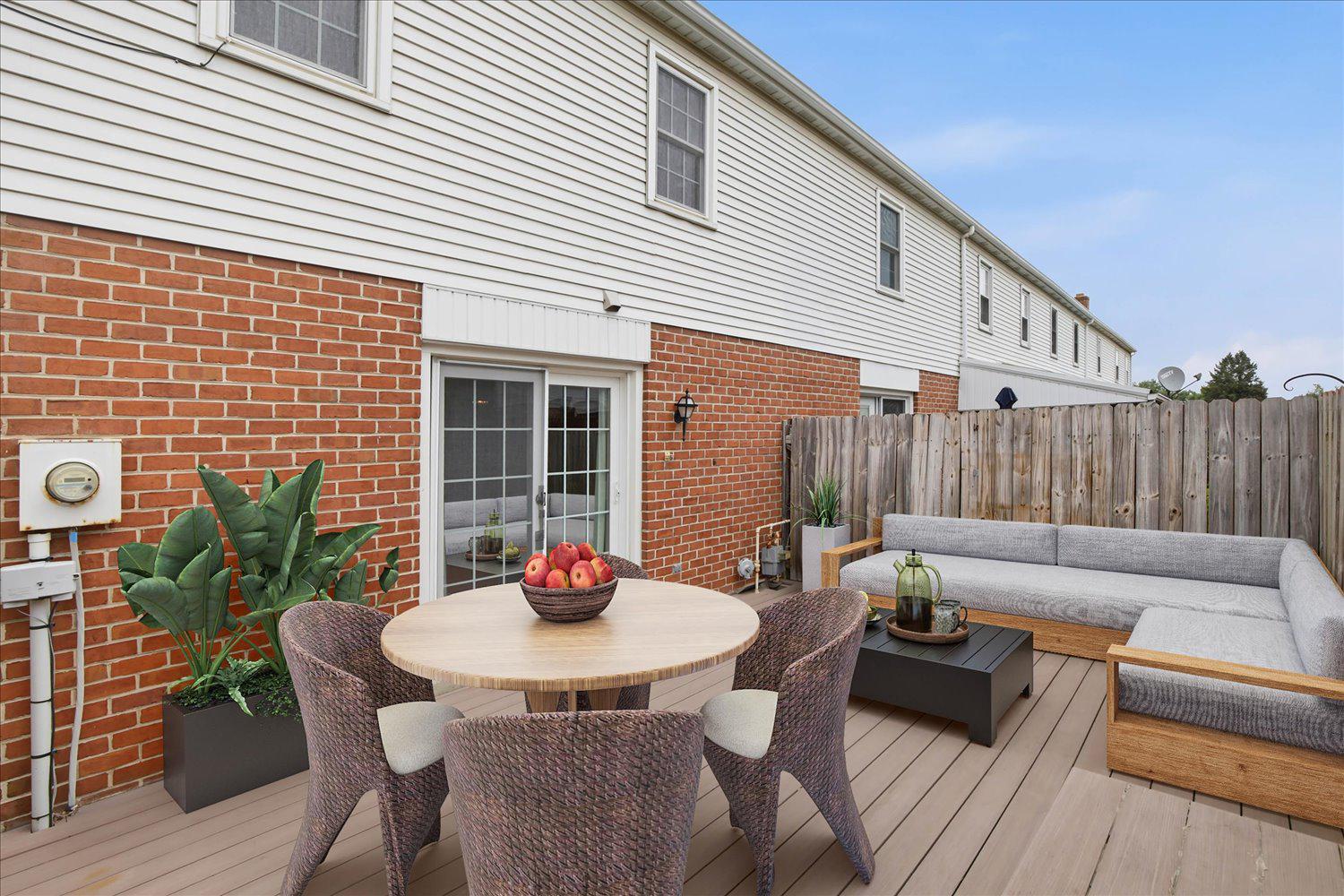 CARLTON COURT - Residential