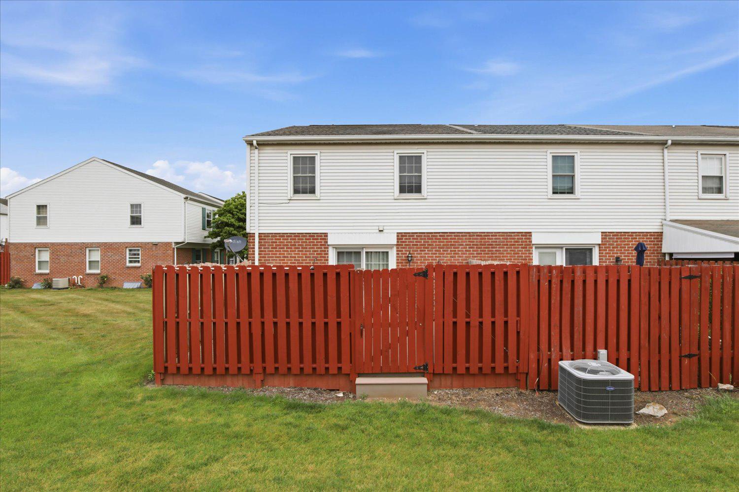 CARLTON COURT - Residential