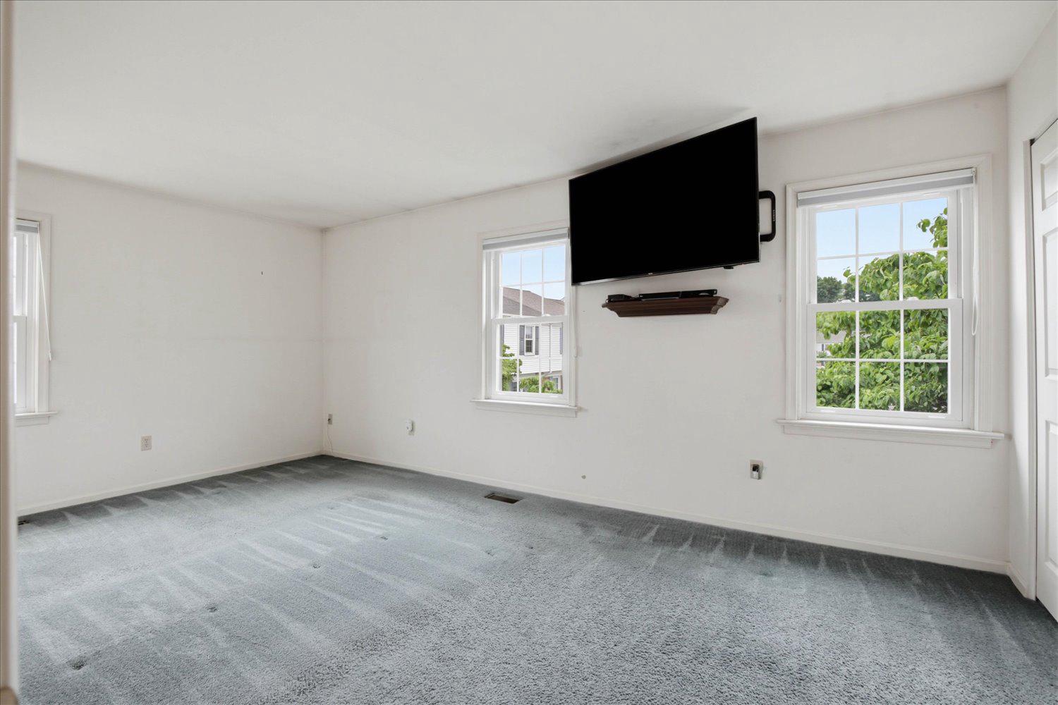 CARLTON COURT - Residential