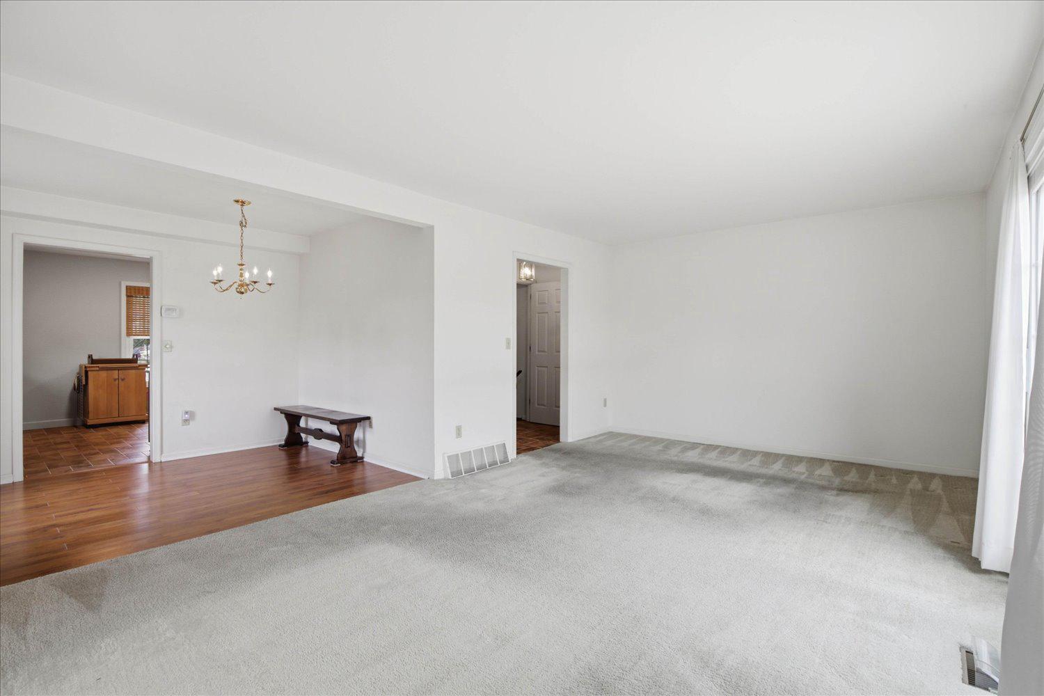 CARLTON COURT - Residential