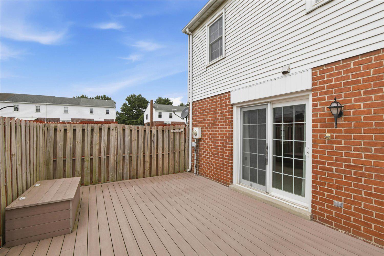 CARLTON COURT - Residential
