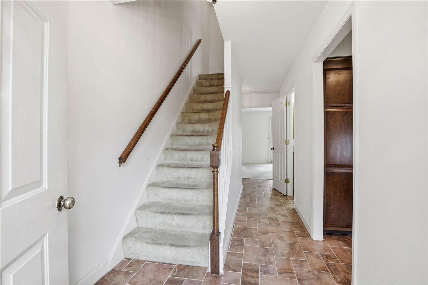 CARLTON COURT - Residential