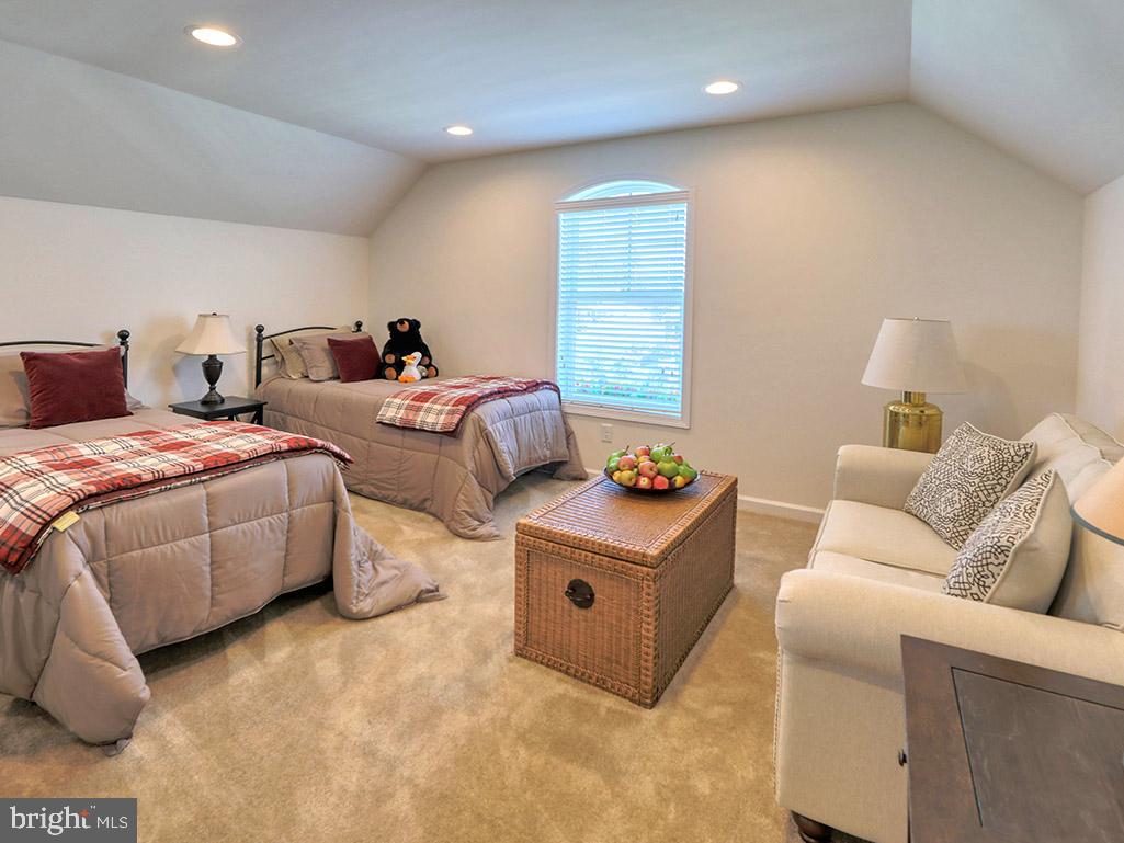 INDEPENDENCE - Residential