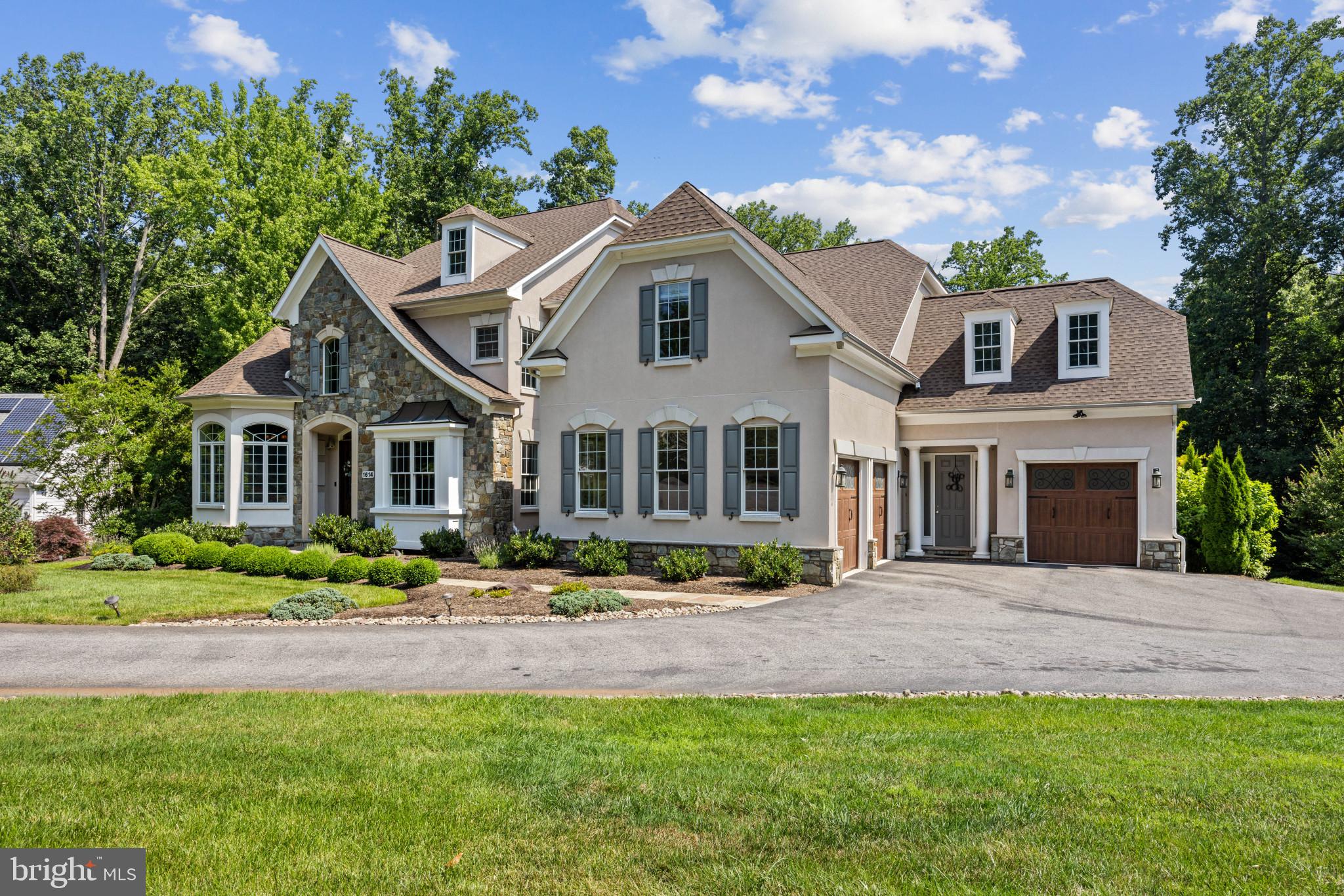 WYATTS HILL - Residential