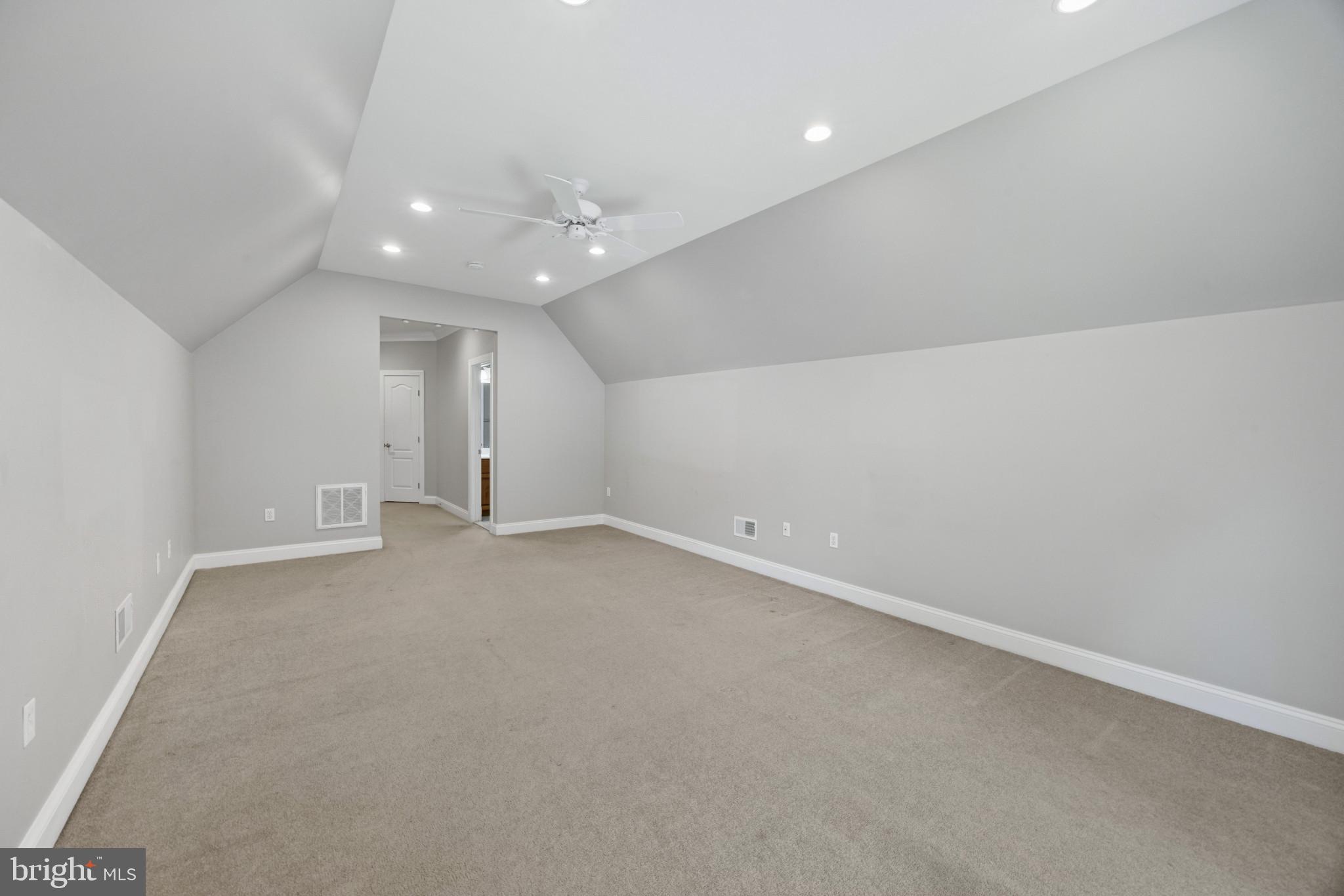 WYATTS HILL - Residential