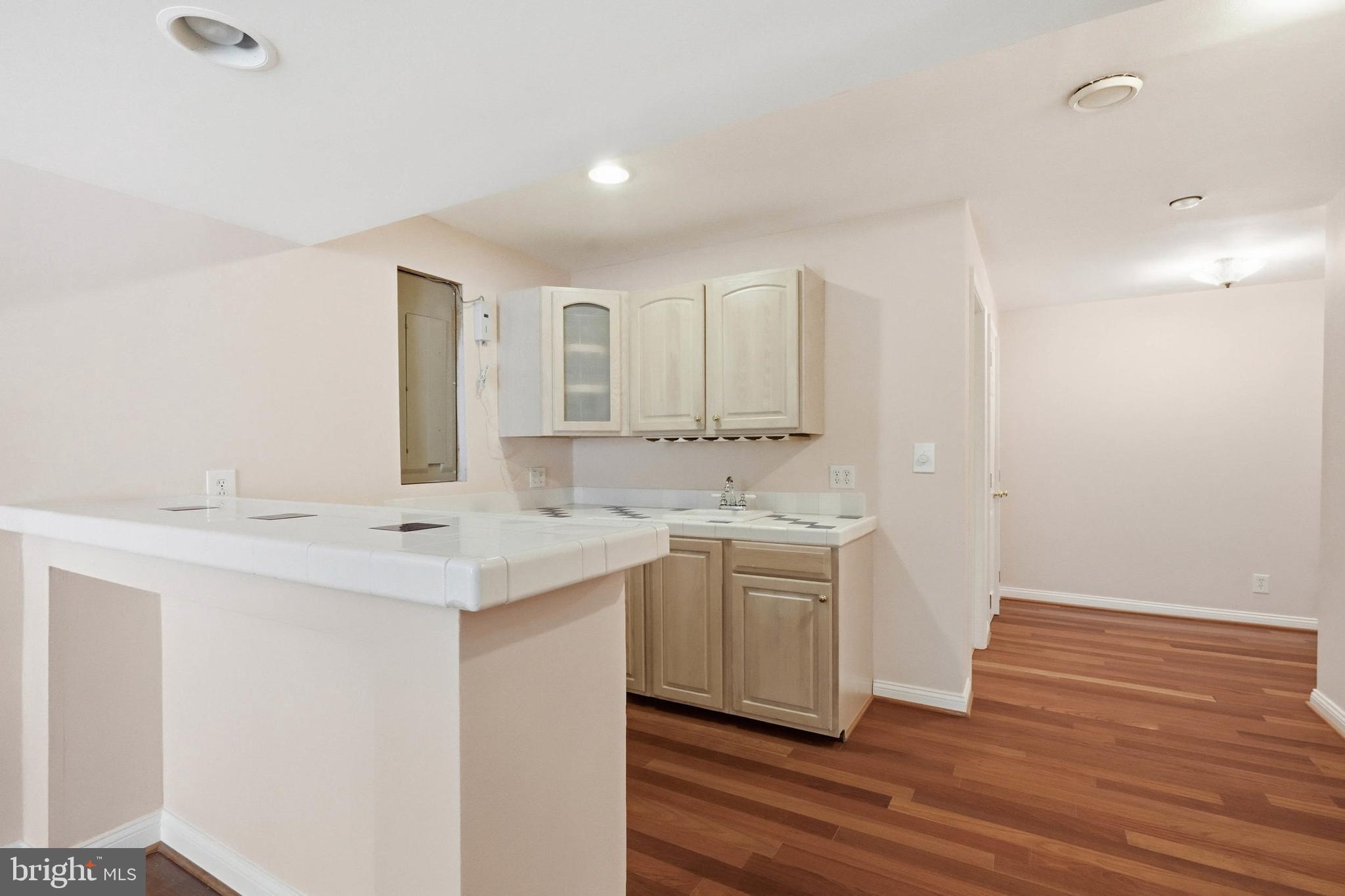 MOUNT HEBRON - Residential