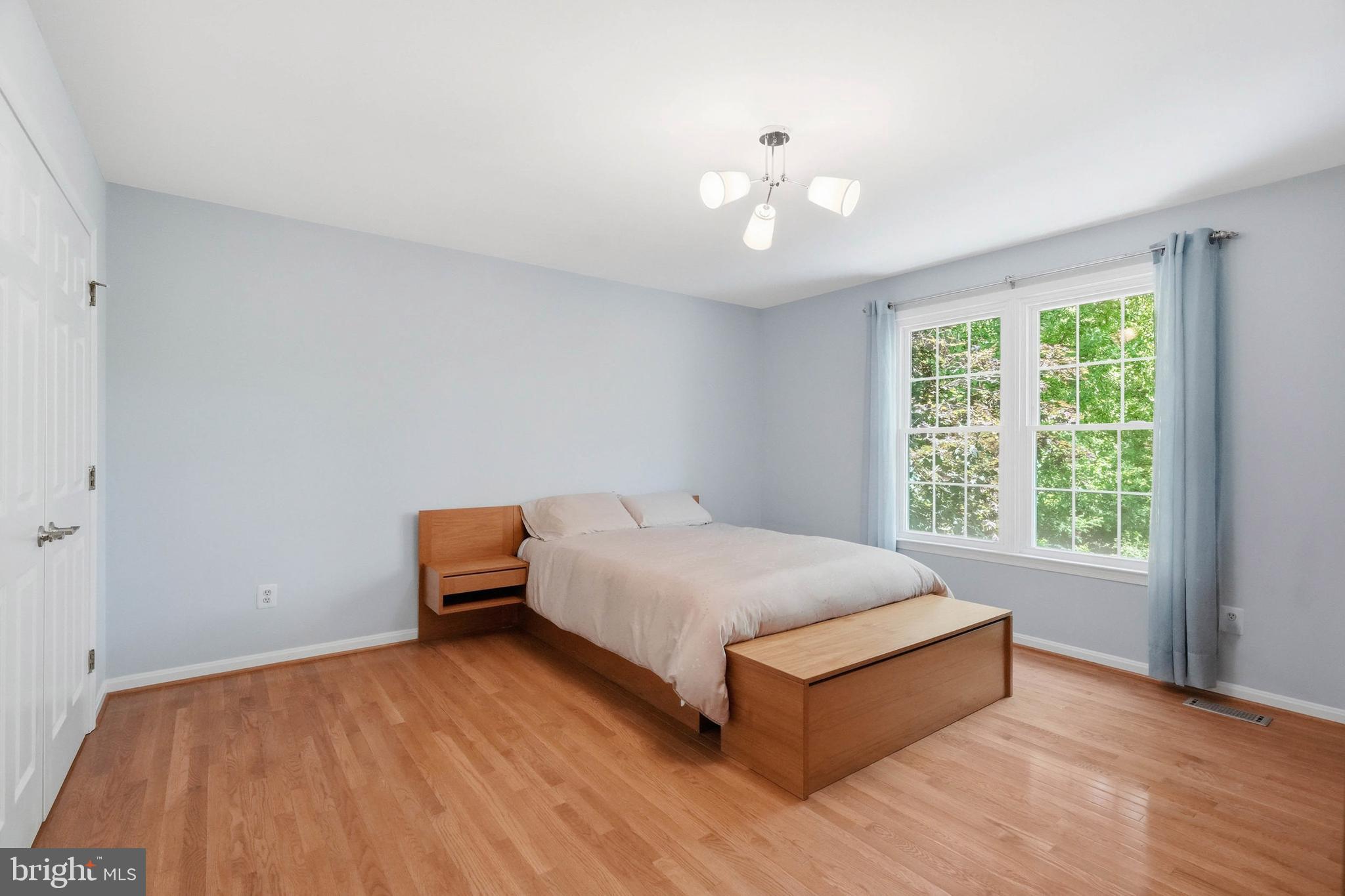 MOUNT HEBRON - Residential