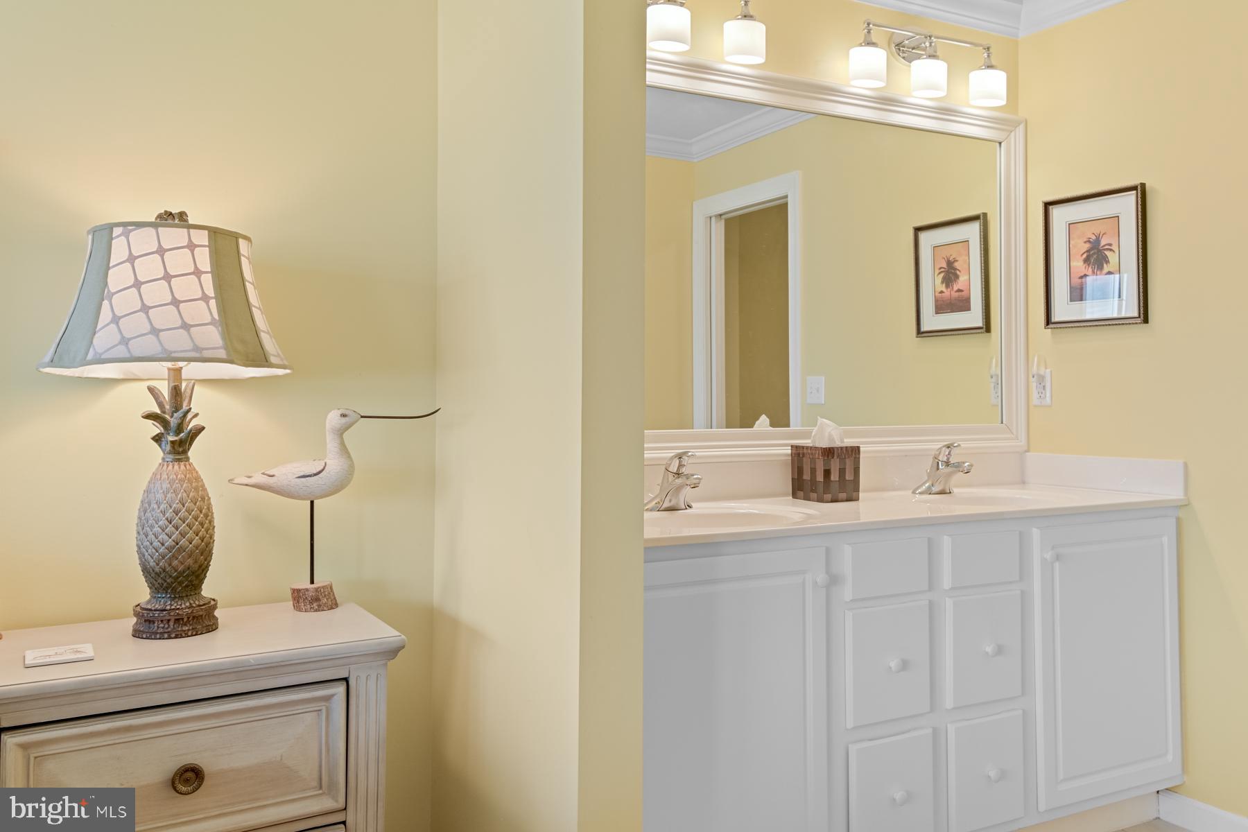 BAYVILLE SHORES - Residential