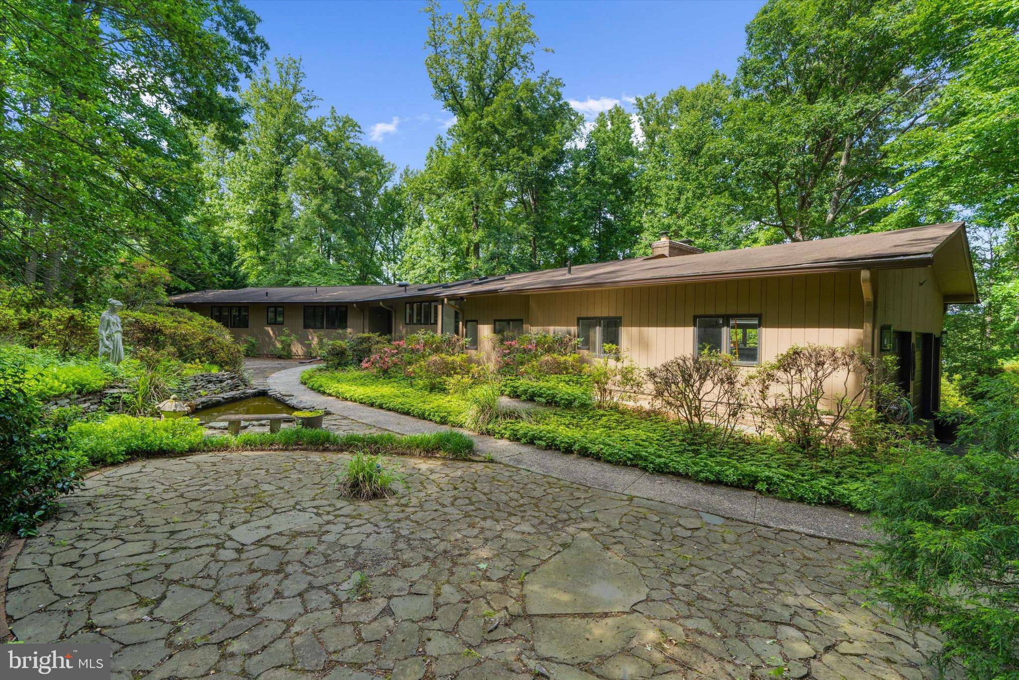HARBOR HILLS - Residential