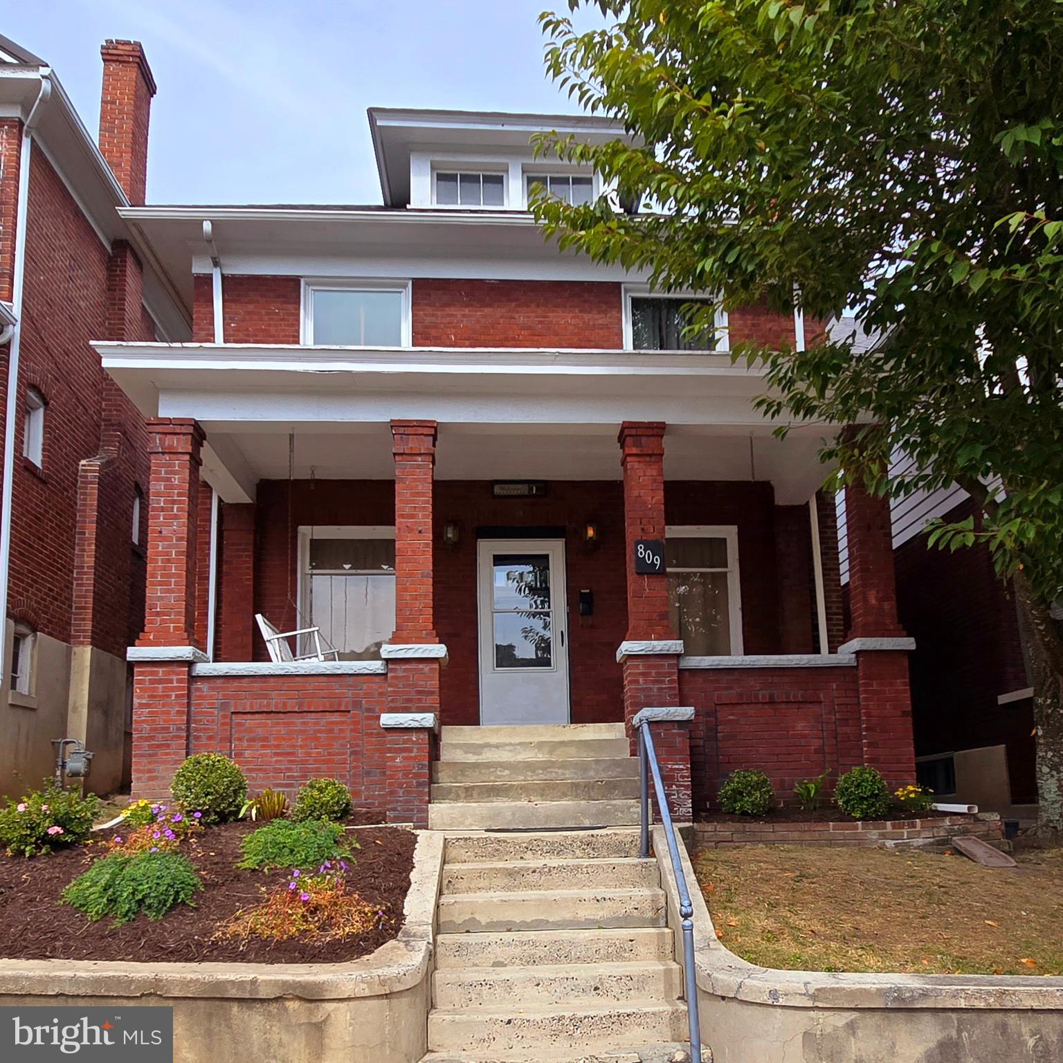 WEST SIDE - Residential