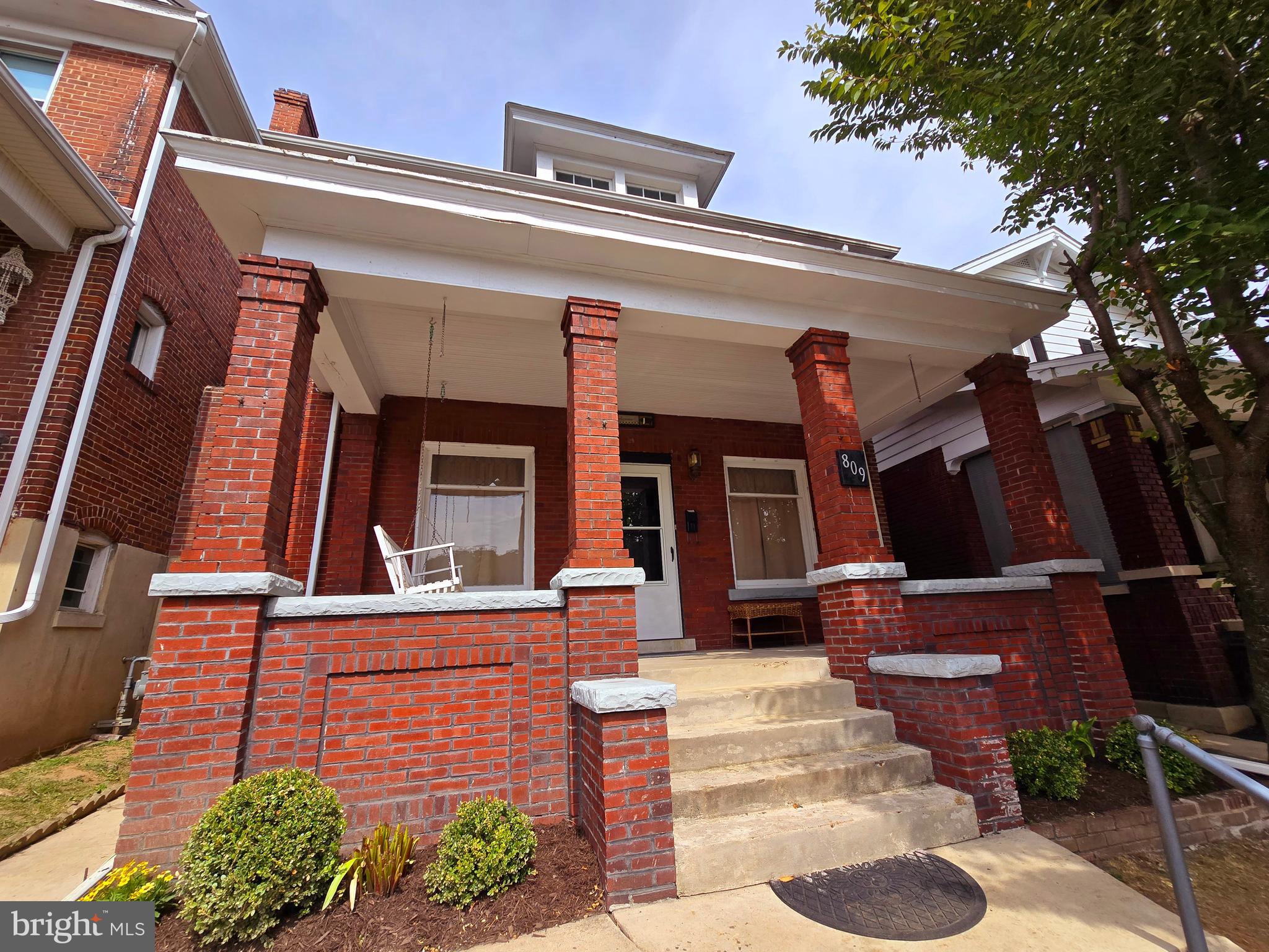 WEST SIDE - Residential