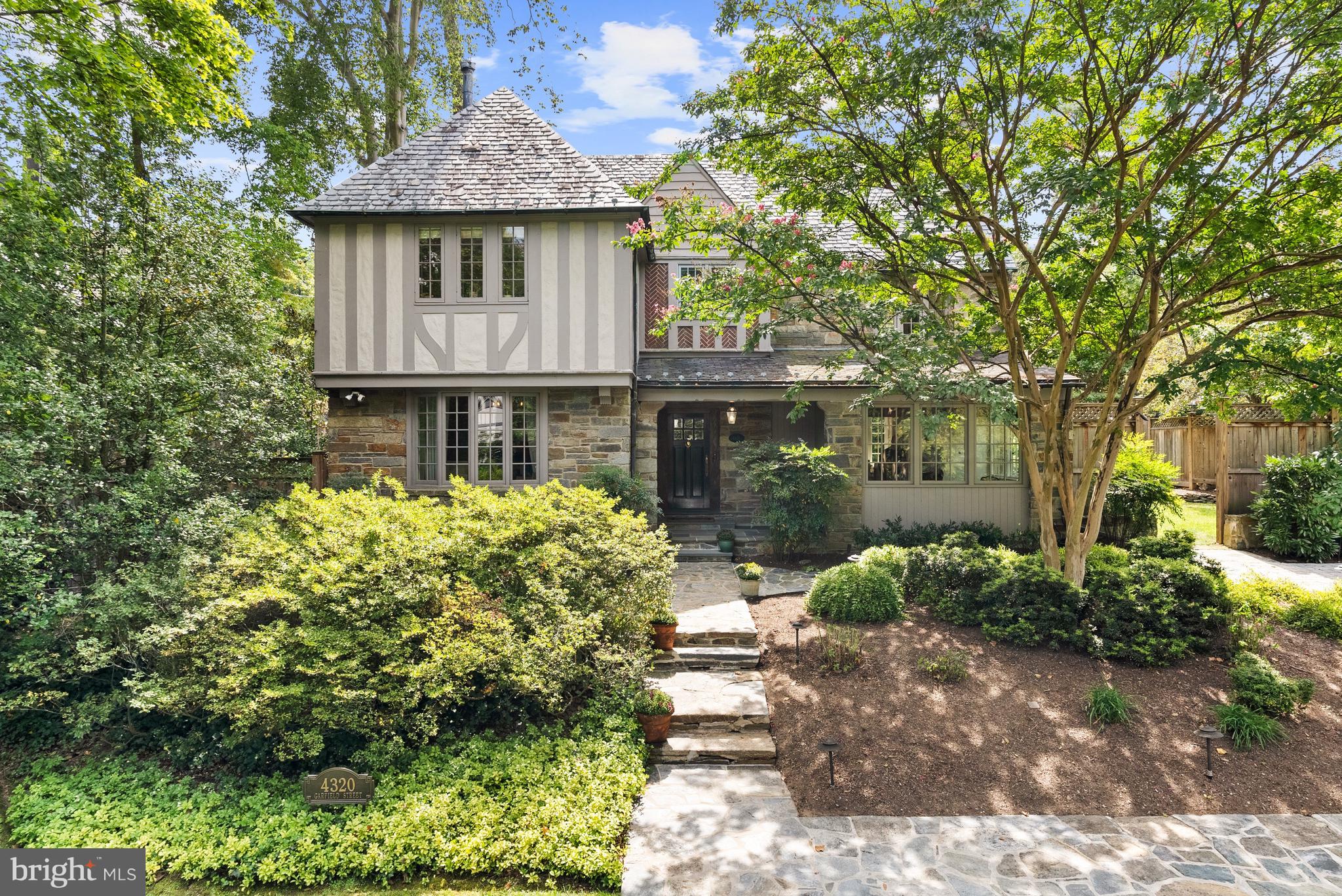 WESLEY HEIGHTS - Residential
