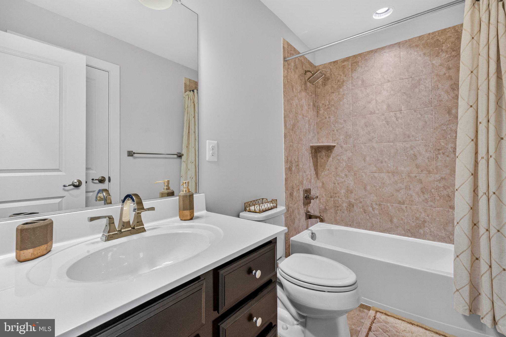 PARKSIDE - Residential