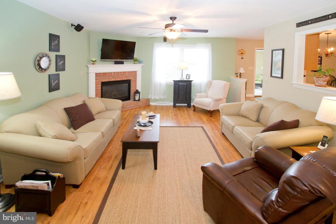 WHEATFIELD - Residential