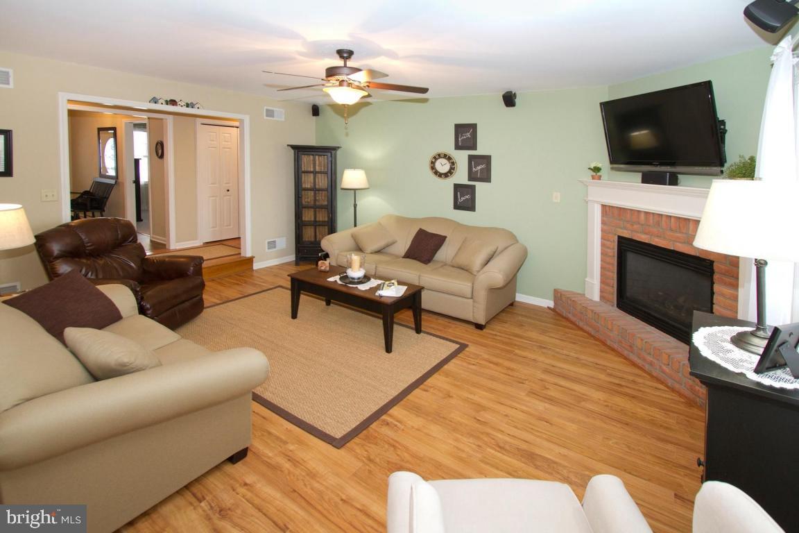 WHEATFIELD - Residential