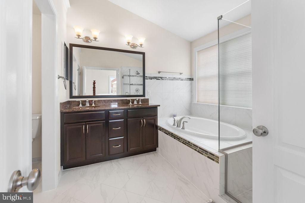 THE ENCLAVE AT ARUNDEL PRESERVE - Residential