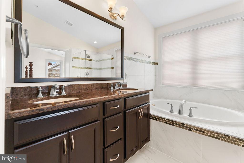 THE ENCLAVE AT ARUNDEL PRESERVE - Residential