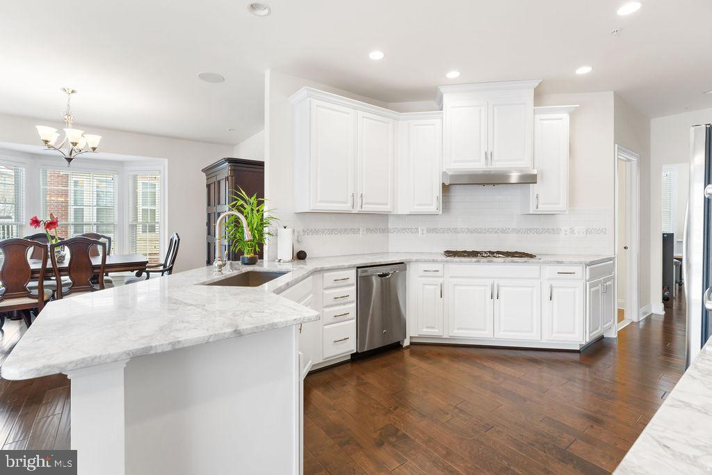 THE ENCLAVE AT ARUNDEL PRESERVE - Residential