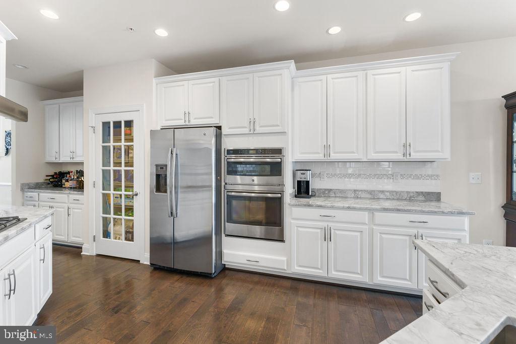 THE ENCLAVE AT ARUNDEL PRESERVE - Residential