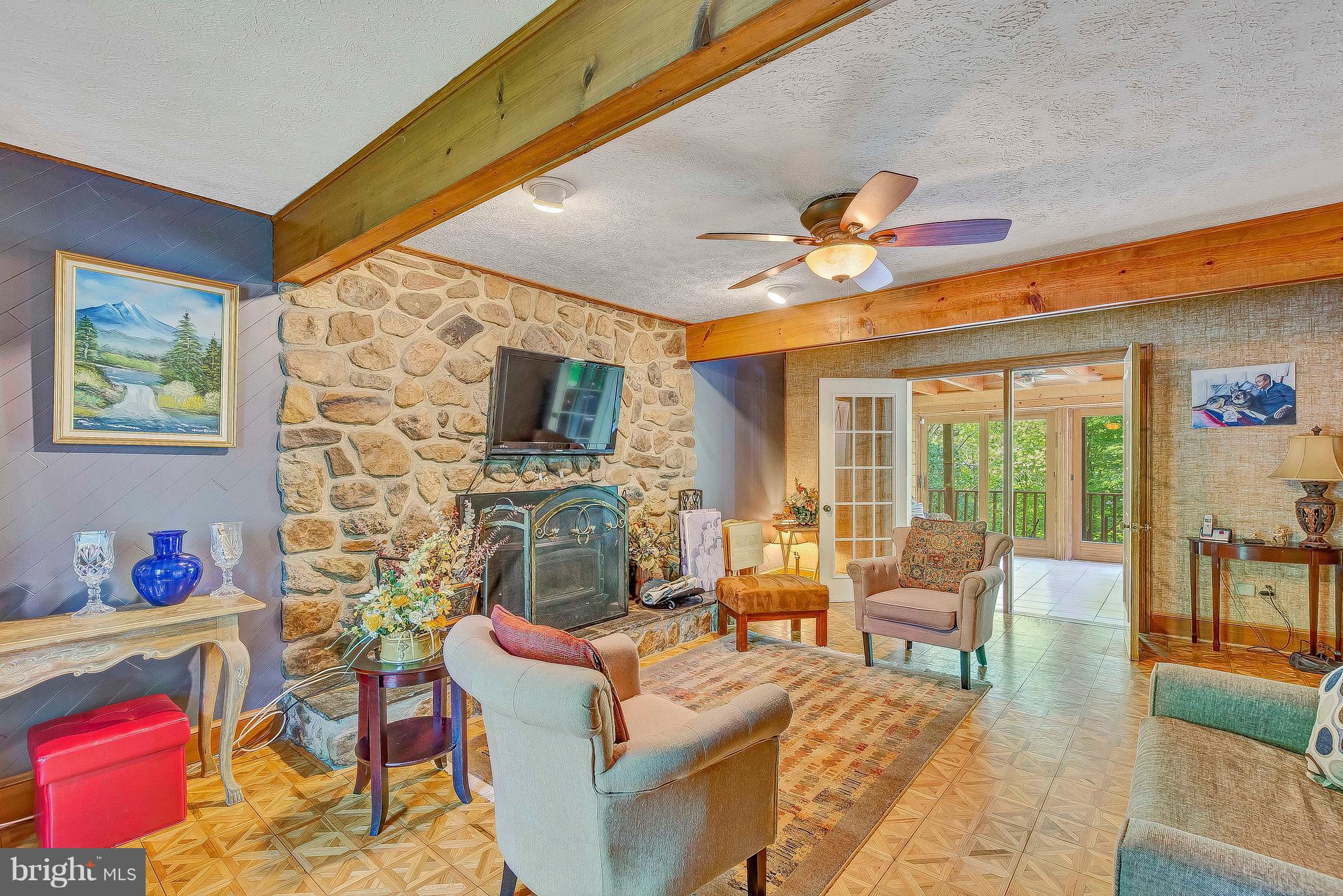 FERRY LANDING WOODS - Residential Lease