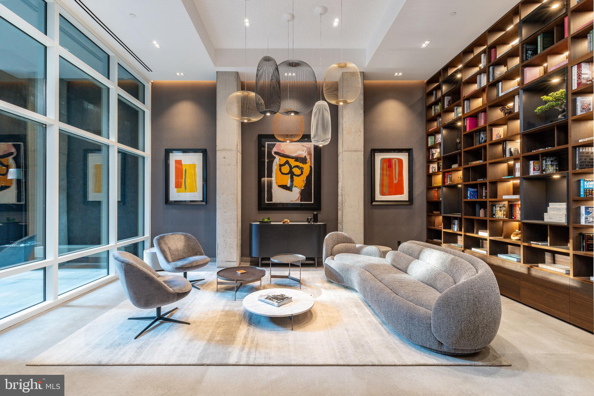 WASHINGTON SQ - Residential