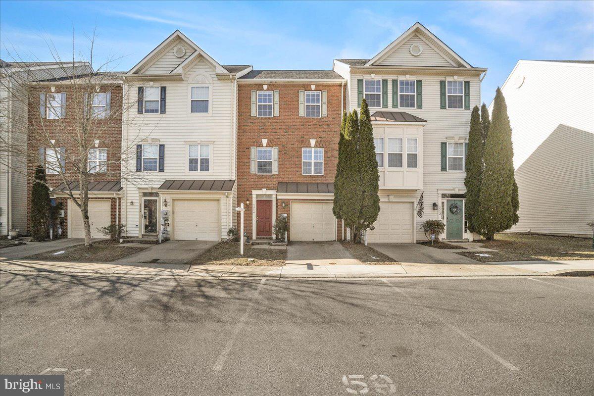 TWIN ARCH CROSSING - Residential