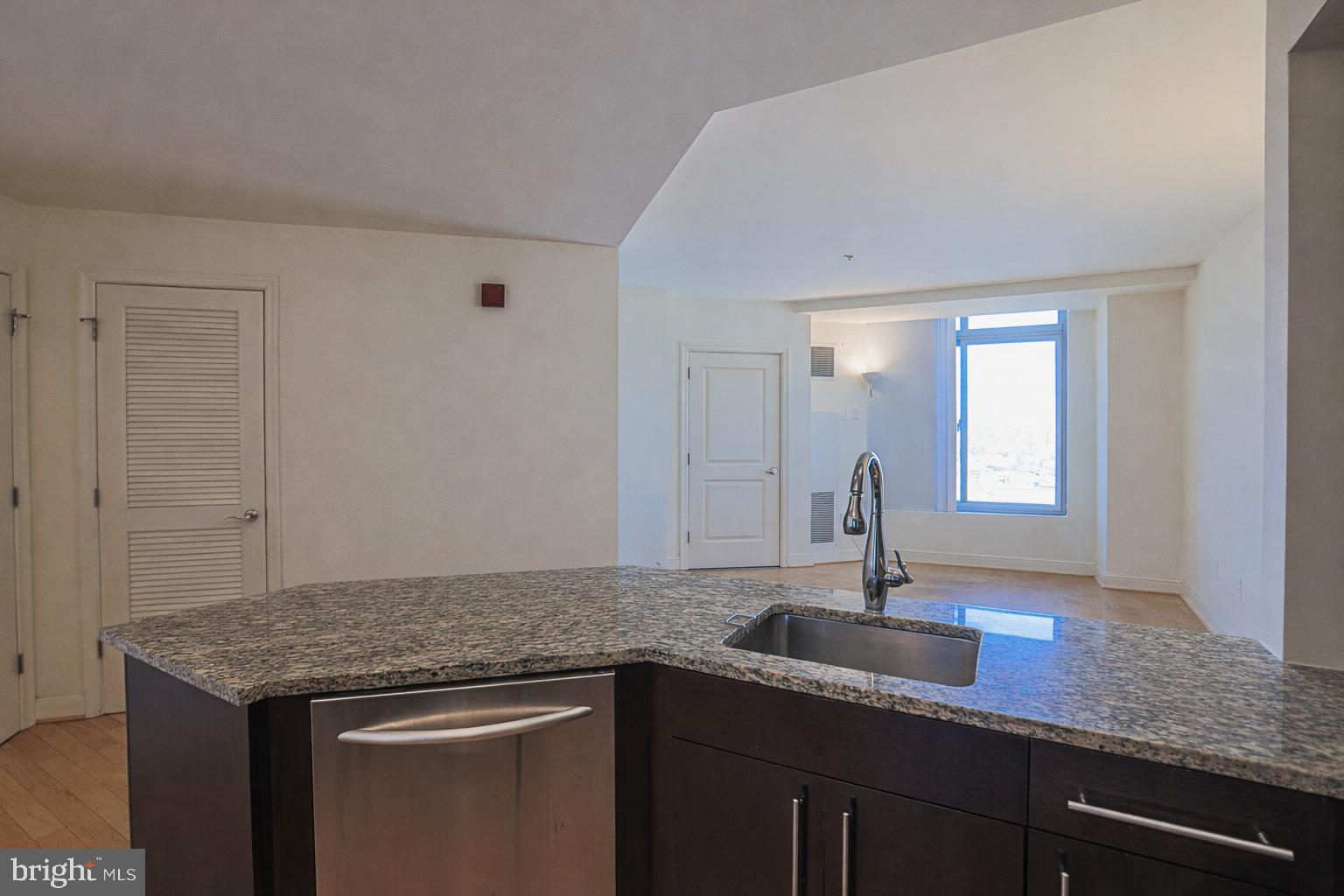 HARBOR EAST - Residential