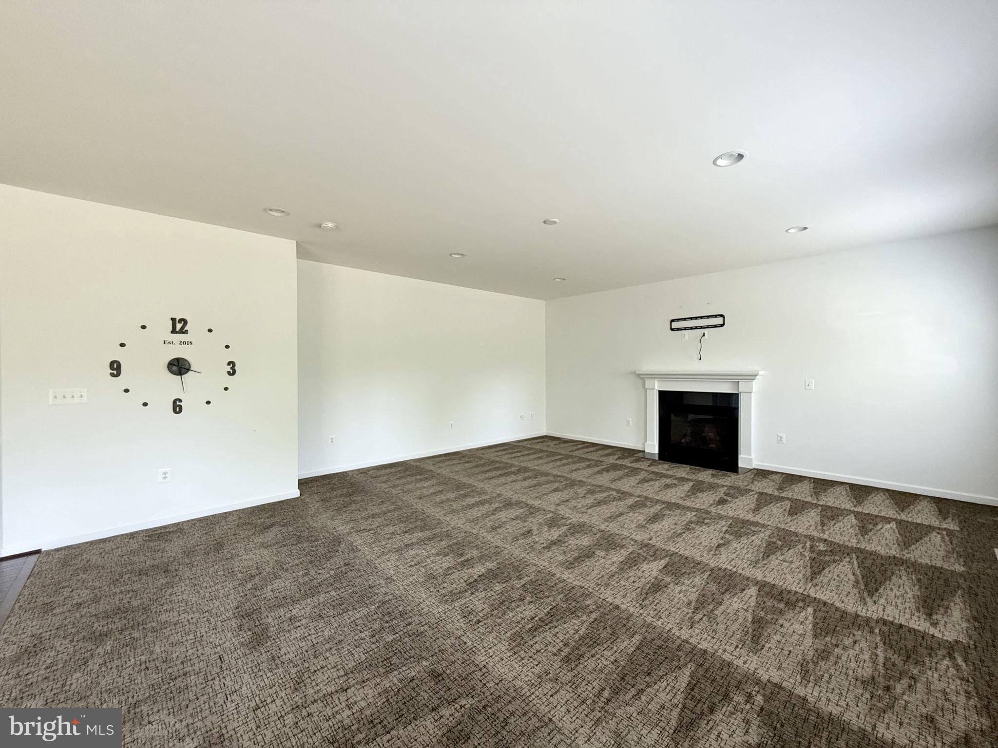 BROOKE POINT ESTATES - Residential Lease