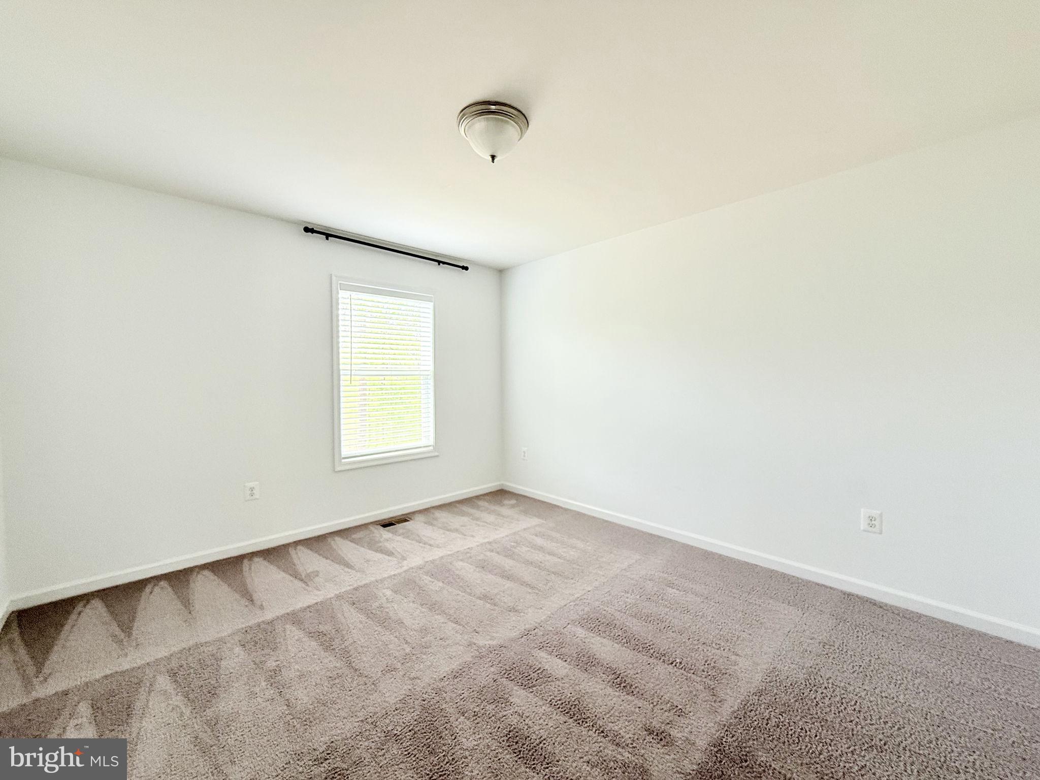 BROOKE POINT ESTATES - Residential Lease